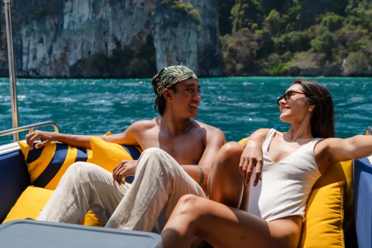 PRIVATE CATAMARAN CHARTER